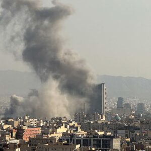 Το Ισραήλ εξαπέλυσε μεγάλη αεροπορική επίθεση κατά του Ιράν με πάνω από 50 μαχητικά αεροσκάφη