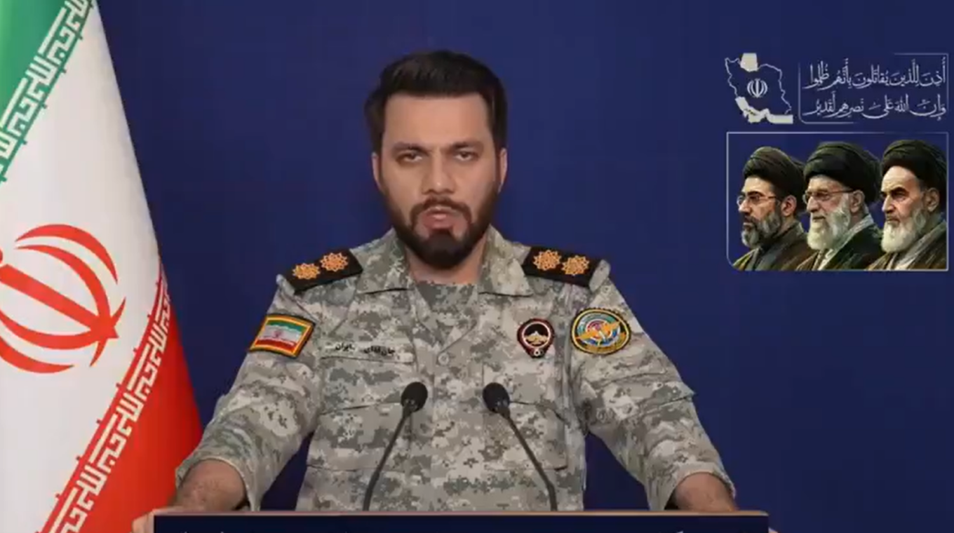 Aτάκα των Φρουρών της Επανάστασης στα… αγγλικά προς τον Ντόναλντ Τραμπ: «Έι εσύ – Απολύεσαι!» (βίντεο)