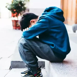 Ανήλικος στην Πάτρα έπεσε θύμα ξυλοδαρμού από 17χρονο: Για την υπόθεση συνελήφθη και ο πατέρας του