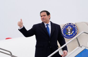 Στο Παρίσι εσπευσμένα ο Μάρκο Ρούμπιο: Πρώτη διεθνής περιοδεία με φόντο τον πόλεμο στο Ιράν