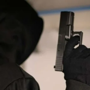 Συνελήφθη Ρομά για ληστεία σε σούπερ μάρκετ της Πάτρας