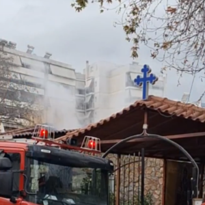 Λιοσίων: Φωτιά σε αποθήκη ναού που χρησιμοποιούνταν ως «καβάτζα» για ναρκωτικά