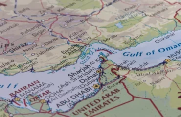 Στενό του Ορμούζ: Στην ανώτερη βαθμίδα επικινδυνότητας το κατατάσσει έκθεση της EOS Risk Group