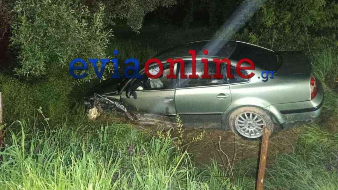 Καραμπόλα τεσσάρων οχημάτων στην Εύβοια: Χωρίς πινακίδες το ένα αυτοκίνητο – Δείτε φωτογραφίες