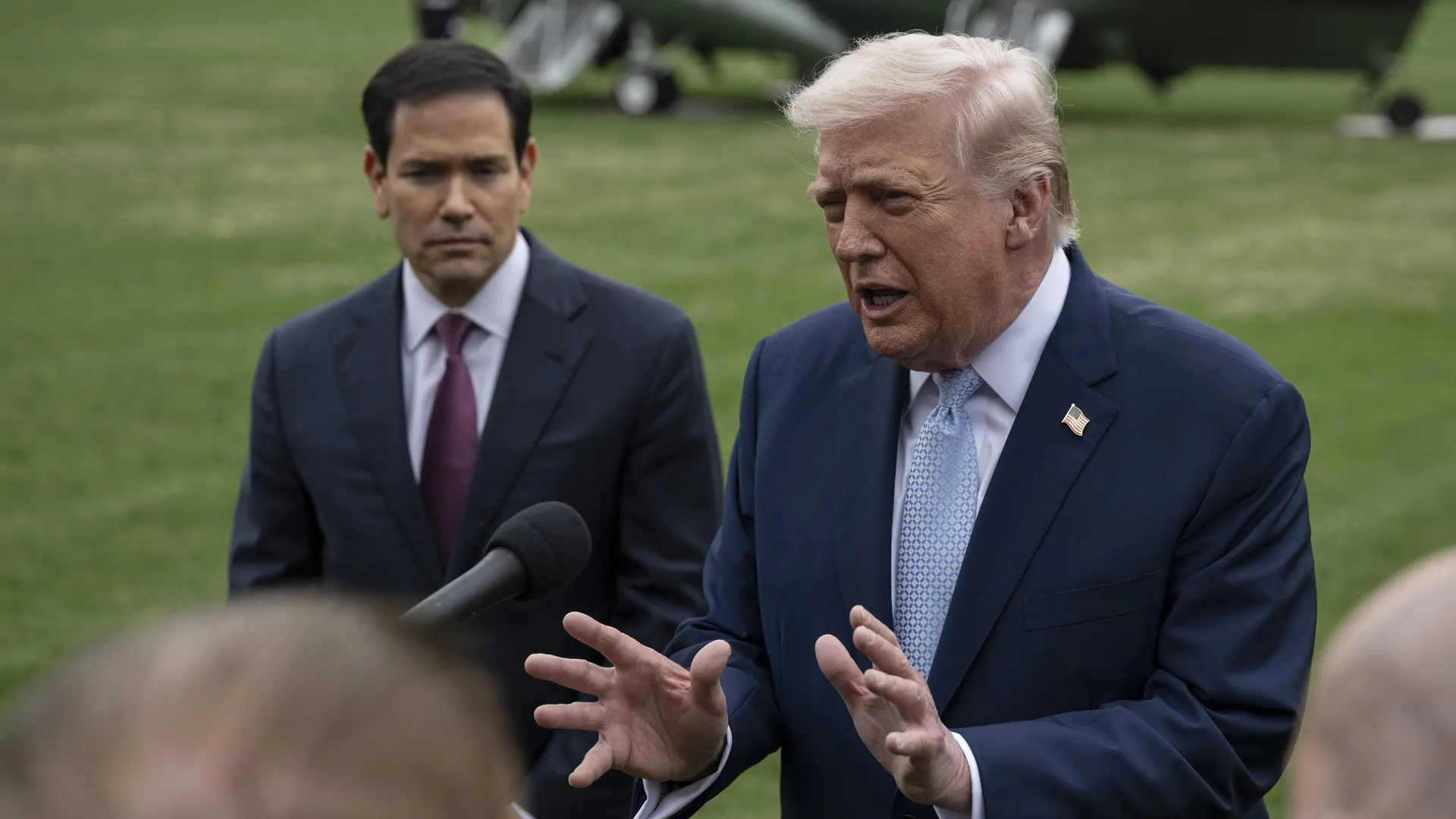 Τραμπ: «Αριστεροί και Δημοκρατικοί μισούν τη χώρα και τα στρατιωτικά μας επιτεύγματα»