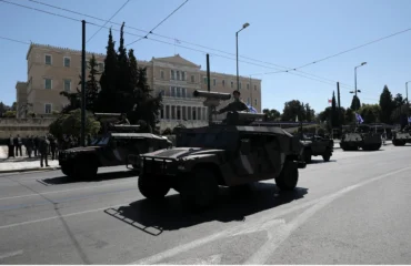 Αθήνα: Στις 11:00 η μεγάλη στρατιωτική παρέλαση για τον εορτασμό της 25ης Μαρτίου (φωτο)