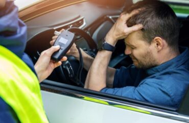 Τρίκαλα: «Βραβείο» νομιμότητας – Έκαναν αλκοτέστ ακόμη και σε περιπολικό