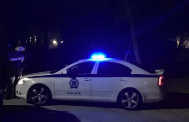 Ζωγράφου: Iσχυρή έκρηξη από γκαζάκια σε είσοδο πολυκατοικίας