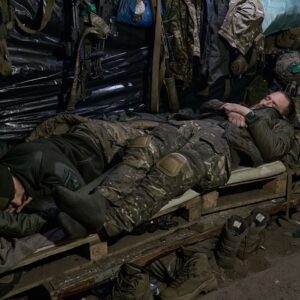 Ουκρανοί στρατιώτες στο Σούμι εξοντώθηκαν τη στιγμή που κοιμόντουσαν μέσα σε όχημα – Δείτε βίντεο