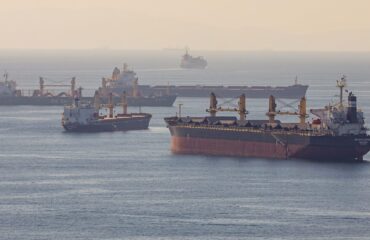 Εντολή από τον Κ.Στάρμερ στις βρετανικές δυνάμεις για έλεγχο και κατάσχεση πλοίων του «σκιώδους ρωσικού στόλου»