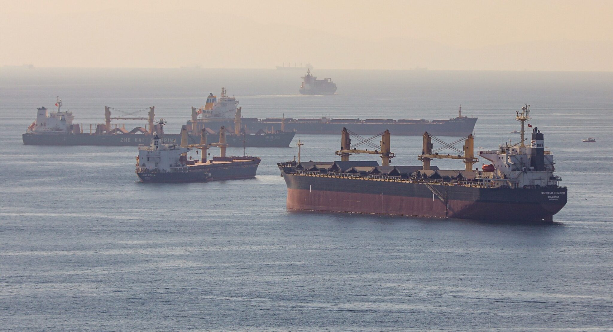 Εντολή από τον Κ.Στάρμερ στις βρετανικές δυνάμεις για έλεγχο και κατάσχεση πλοίων του «σκιώδους ρωσικού στόλου»