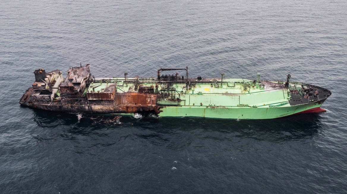 Λιβύη: Ρυμουλκεί το Arctic Metagaz – Το ημιβυθισμένο ρωσικό πλοίο μεταφοράς LNG – Ο κίνδυνος για το περιβάλλον
