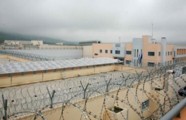 Συμπλοκή κρατουμένων στις φυλακές Αγυιάς: Έλληνας επιτέθηκε σε Σουδανό με αυτοσχέδιο ξυράφι