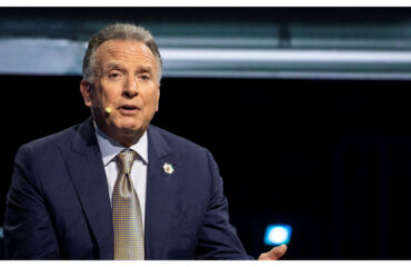 Σ.Γουίτκοφ: «Οι Ιρανοί διέθεταν αρκετό εμπλουτισμένο ουράνιο για την κατασκευή 11 ατομικών βομβών»