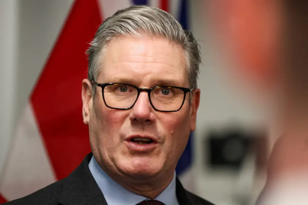 Παραδοχή Κ.Στάρμερ: «Έχουμε πόλεμο σε δύο μέτωπα – Ουκρανία και Ιράν»