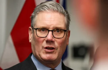 Παραδοχή Κ.Στάρμερ: «Έχουμε πόλεμο σε δύο μέτωπα – Ουκρανία και Ιράν»