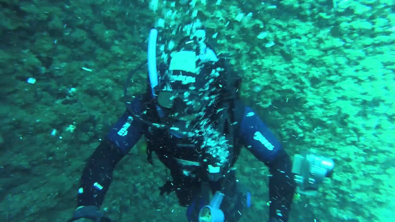 Tα τρία σενάρια για την τραγωδία με τον 34χρονο δύτη στο «Πηγάδι του Διαβόλου»