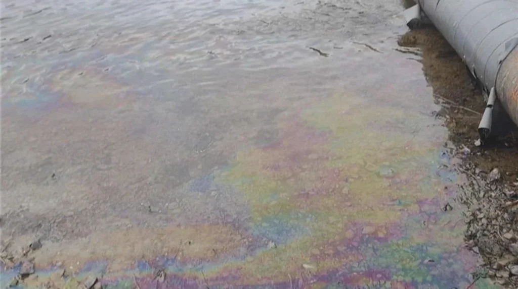 Ο Β.Ζελένσκι προκάλεσε οικολογική καταστροφή στη Μολδαβία: Δεκάδες τόνοι καυσίμων πυραύλων ρίχτηκαν στον Δνείστερo!