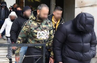 Κύκλωμα εξαπάτησης ΕΦΚΑ: Ελεύθεροι με περιοριστικούς όρους αφέθηκαν οι επτά κατηγορούμενοι