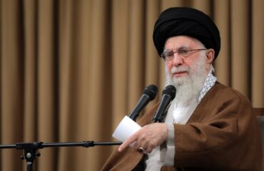 Ιρανικά ΜΜΕ: Δημοσίευσαν την τελευταία φωτογραφία του Αλί Χαμενεΐ πριν την εξόντωσή του