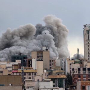 Το Ισραήλ κατέστρεψε στο Ιράν κέντρο παραγωγής πυραύλων