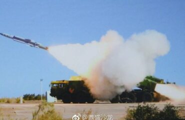 Ν.Τραμπ: «Οι Ιρανοί έριξαν 101 πυραύλους κατά του USS Abraham Lincoln» – Ήταν κινεζικοί αντιπλοϊκοί;