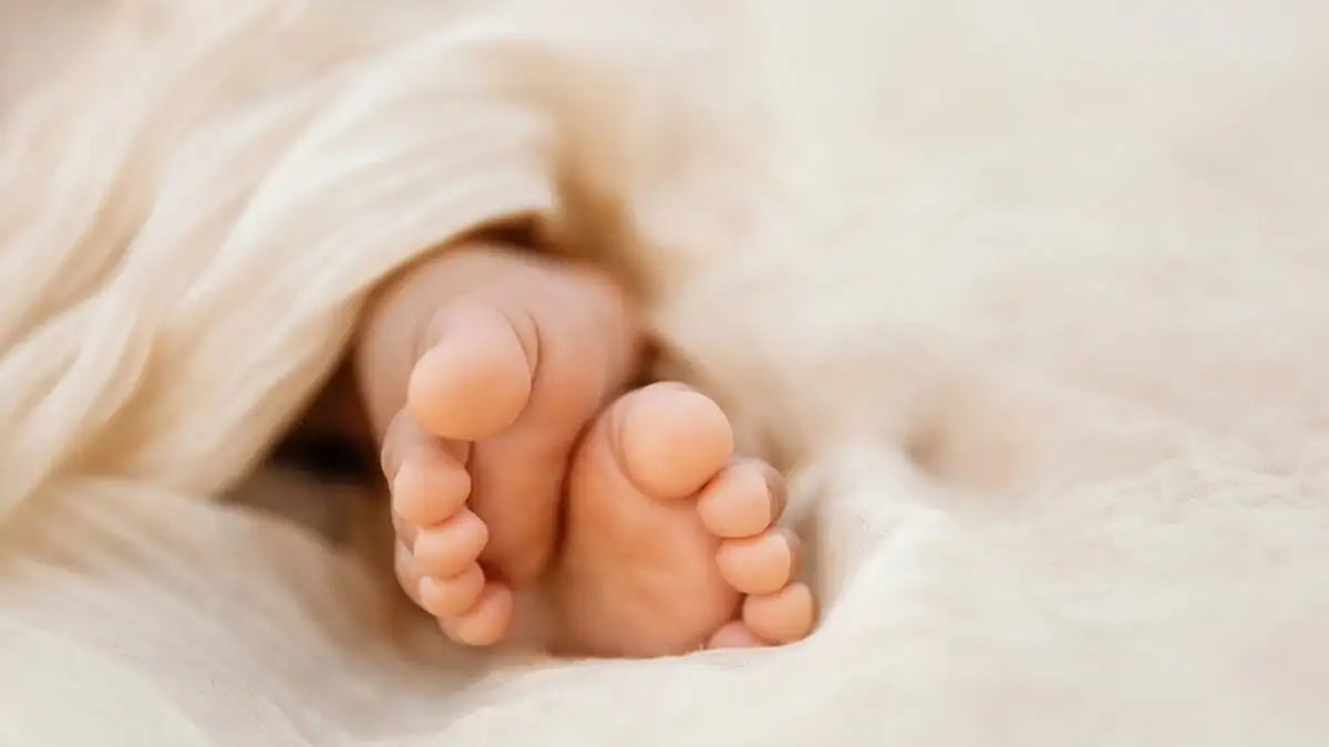 Ηλεία: Νέα στοιχεία για την οικογένεια του κακοποιημένου βρέφους – Η ανακοίνωση του «Χαμόγελου του Παιδιού»