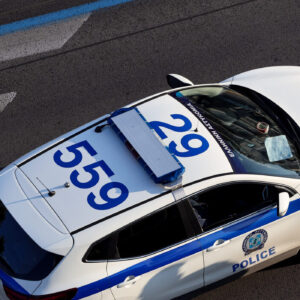 Αχαία: Εισβολή οπλοφόρων σε κατοικία – Κτύπησαν μητέρα και κόρη