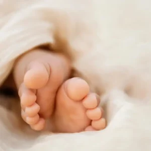 Μωρό 10 μηνών στην Ηλεία εντοπίστηκε με εγκαύματα και κατάγματα – Νοσηλεύεται σε κρίσιμη κατάσταση