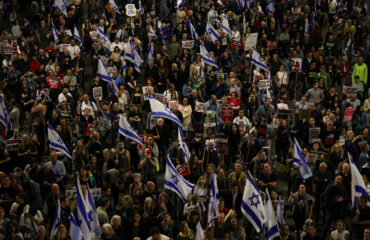 Ισραήλ: Μαζικές αντιπολεμικές διαδηλώσεις – Τουλάχιστον 18 συλλήψεις (βίντεο)