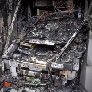 Ανατίναξαν ΑΤΜ σε περιοχή της Φθιώτιδας – Με μπογιά βάφτηκαν τα χρήματα (βίντεο)