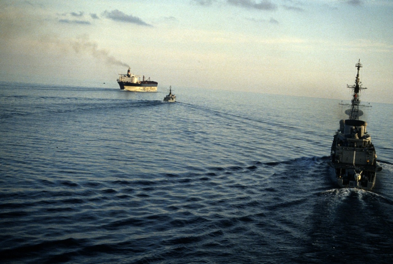 Οι Χούθι Υεμένης εντείνουν τη διεθνή ναυτιλιακή κρίση – Σε καθεστώς «υψηλού κινδύνου» το Μπαμπ αλ-Μαντέμπ