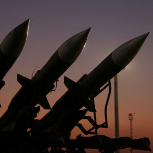 Ιρανικός πύραυλος έπεσε σε κατοικημένη περιοχή στο κεντρικό Ισραήλ: Τουλάχιστον 11 τραυματίες