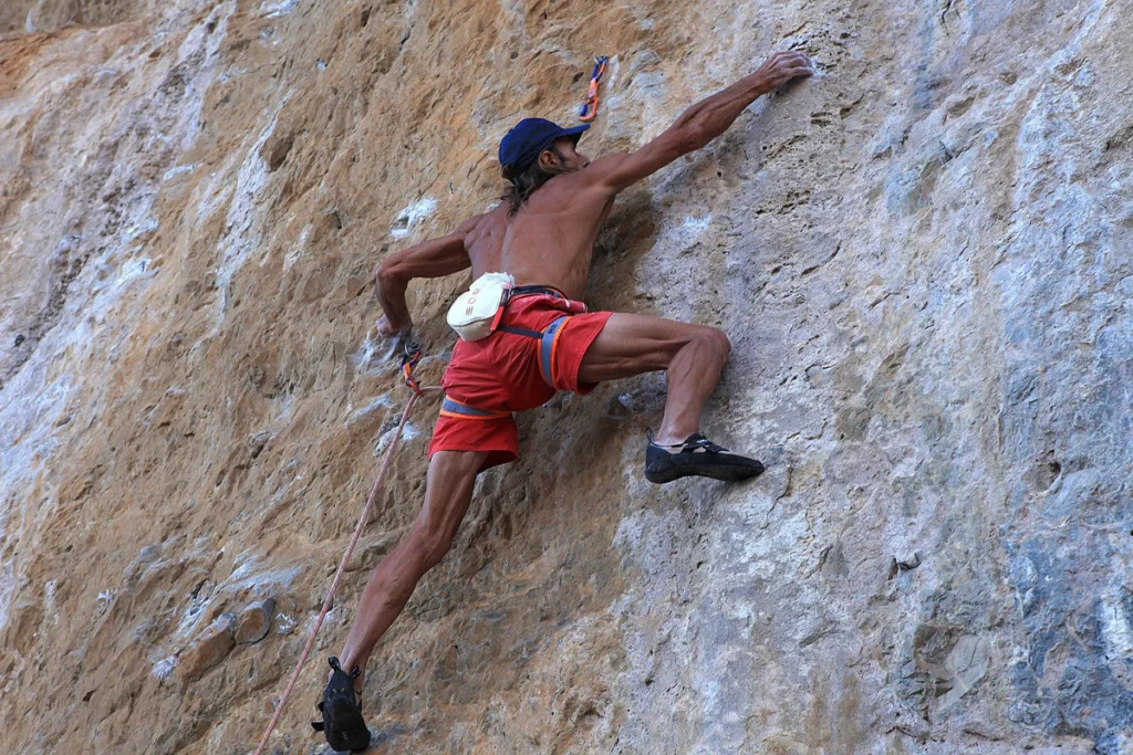 Tραγωδία στην Κάλυμνο: Νεκρός ένας 60χρονος αναρριχητής – Σκοτώθηκε μετά από πτώση από ύψος 10 μέτρων