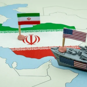 Iράν: «Ποτέ δεν πλήξαμε το αδελφό Ομάν – Αμερικανικό πλοίο ήταν ο στόχος μας»