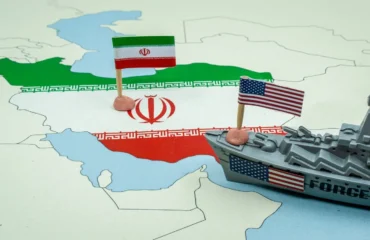 Iράν: «Ποτέ δεν πλήξαμε το αδελφό Ομάν – Αμερικανικό πλοίο ήταν ο στόχος μας»