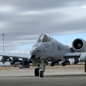 Bίντεο: H στιγμή που αμερικανικό αεροσκάφος A-10 Warthog σφυροκοπά θέσεις της PMU στο Ιράκ