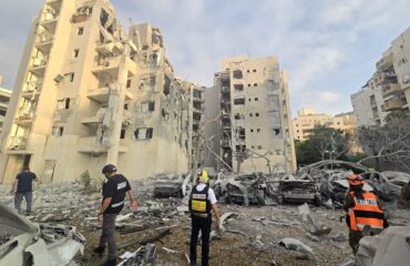 Το Ιράν βομβάρδισε τη βιομηχανική ζώνη της Μπερ Σεβά στο νότιο Ισραήλ: Φόβοι για διαρροή χημικών αερίων