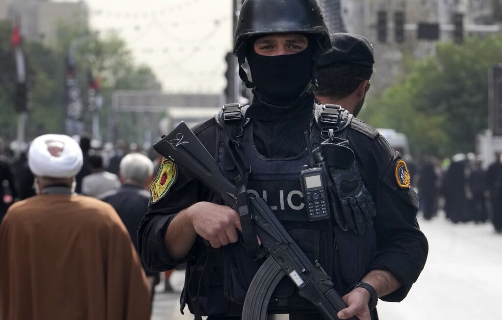 Ιράν: Τουλάχιστον 35 συλλήψεις για παράνομη βιντεοσκόπηση στρατιωτικών χώρων