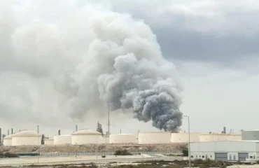 Κουβέιτ και Σαουδική Αραβία αναχαίτισαν ιρανικά drones: Εργαζόμενοι τραυματίστηκαν σε επιθέσεις σε Μπαχρέιν κι ΗΑΕ