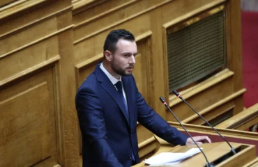 Κ.Φλώρος: Ένοχος για άσκηση βίας κατά του Β.Γραμμένου – Ποινή κάθειρξης 4 ετών επέβαλε το δικαστήριο
