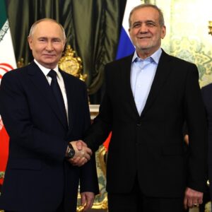 Ο Μ.Πεζεσκιάν ευχαρίστησε τον Β.Πούτιν για την υποστήριξή του στον πόλεμο με το Ισραήλ και τις ΗΠΑ