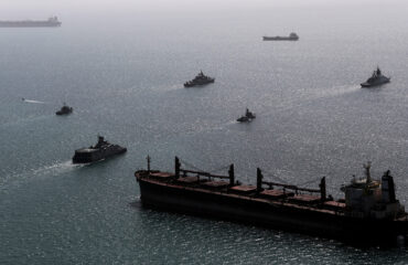 Το Ιράν ενέκρινε σχέδιο για την επιβολή διοδίων στα πλοία που διέρχονται από τα Στενά του Ορμούζ