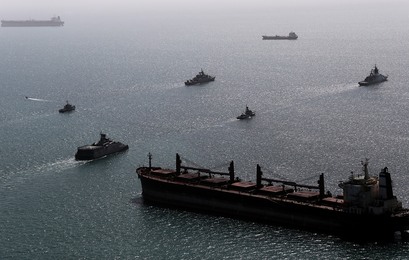 Το Ιράν ενέκρινε σχέδιο για την επιβολή διοδίων στα πλοία που διέρχονται από τα Στενά του Ορμούζ
