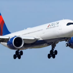 Βίντεο: Κινητήρας αεροσκάφους της Delta Airlines άρπαξε φωτιά λίγο μετά την απογείωση