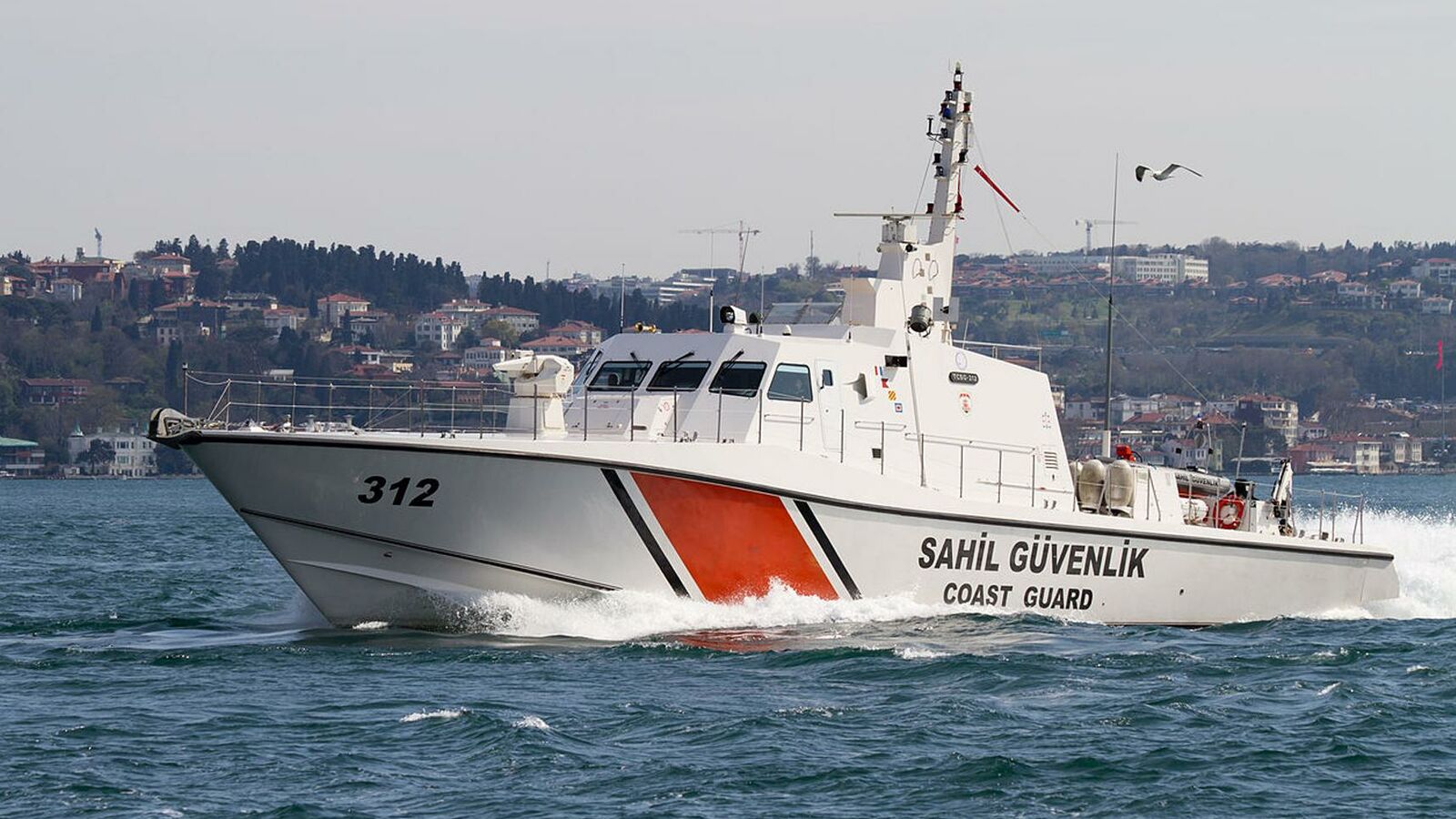 Φαρμακονήσι: Τουρκική ακταιωρός έδιωξε Έλληνες ψαράδες από… ελληνικά νερά! (βίντεο)