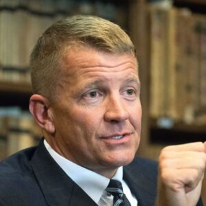 Aκόμα και ο «Blackwater» Έρικ Πρινς προειδοποιεί κατά της χερσαίας εισβολής: «Θα σκοτωθείτε μαζικά»