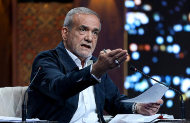 Μ.Πεζεσκιάν: Ευχαρίστησε τους Ιρακινούς παραστρατιωτικούς που μπήκαν στο Ιράν για να προσφέρουν βοήθεια (βίντεο)