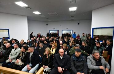 Έγκλημα στα Τέμπη: Δρακόντεια τα μέτρα ασφαλείας κατά την επανέναρξη της δίκης που διεξάγεται στη Λάρισα