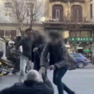 Απολύθηκε ο οδηγός του ΟΑΣΘ που «ξάπλωσε» οδηγό ΙΧ στο κέντρο της Θεσσαλονίκης